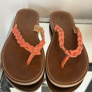 Olukai Kahiko Women’s Leather Beach Sandals